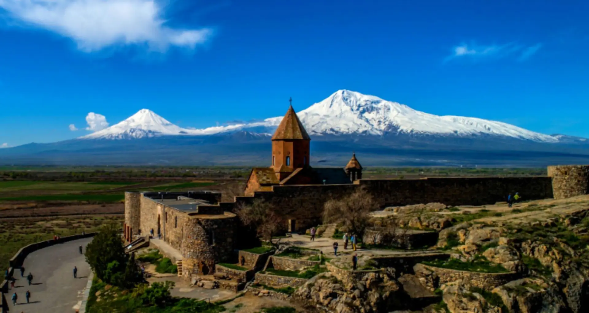 tarihin-doganin-ve-lezzetin-bulustugu-ermenistan-erivan